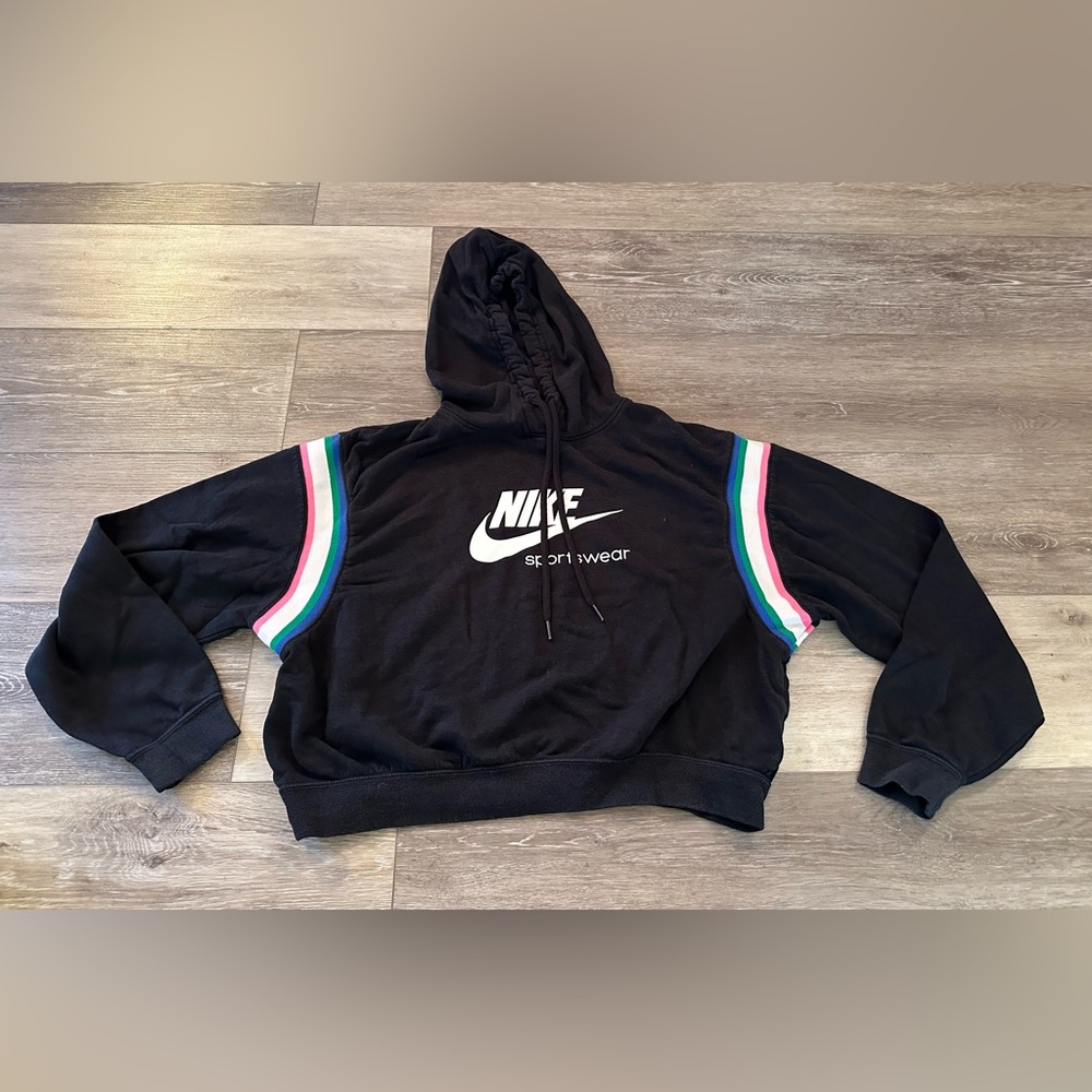 Nike Women's Sportswear Heritage Pullover Hoodie - Medium